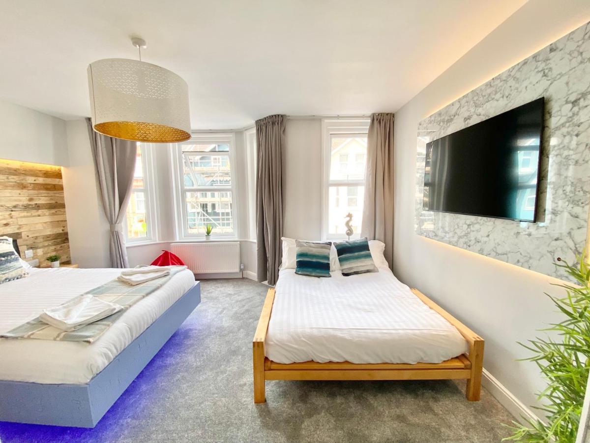 Cloud9 Guest House - By Coastline Retreats - Newly Renovated, Beautiful Ensuite Rooms Near Seafront In Town Centre, Netflix, Superfast Wifi, Communal Kitchen 伯恩茅斯 外观 照片