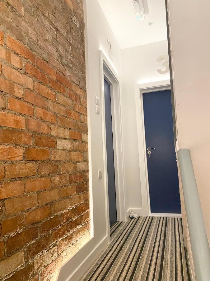 Cloud9 Guest House - By Coastline Retreats - Newly Renovated, Beautiful Ensuite Rooms Near Seafront In Town Centre, Netflix, Superfast Wifi, Communal Kitchen 伯恩茅斯 外观 照片